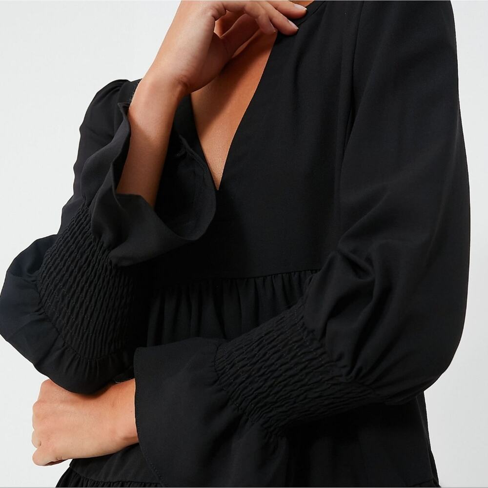 🚨NEW POMANDER PLACE Tuckernuck Black Crepe Kenzo Tiered Mini Dress Sz Small - Picture 6 of 16